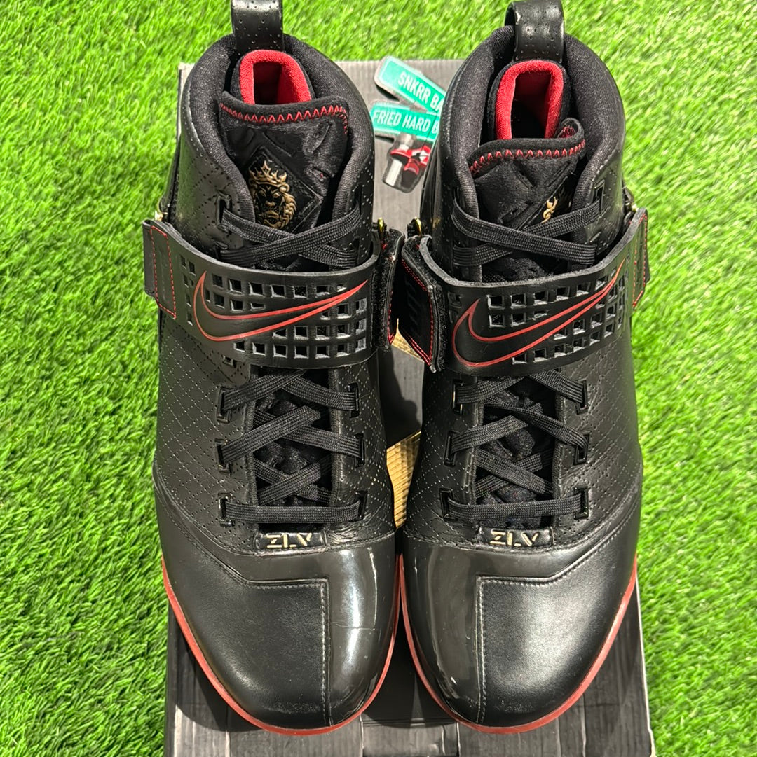 Zoom LeBron 5 'Black Varsity Crimson'