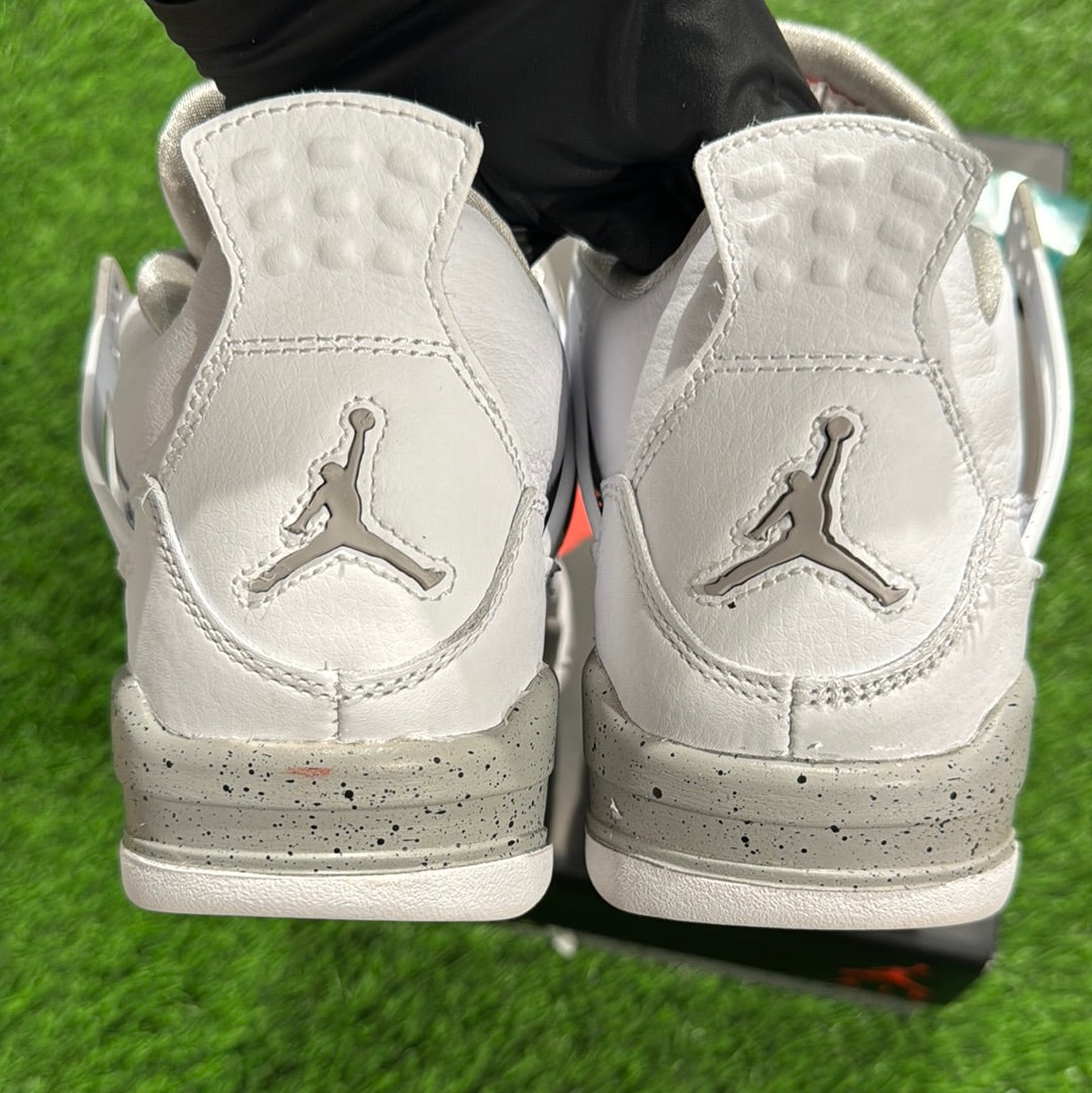 Air Jordan 4 Retro GS 'White Oreo'