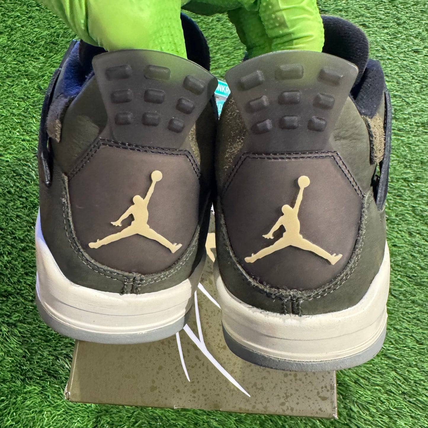 Air Jordan 4 Retro SE Craft GS 'Olive'