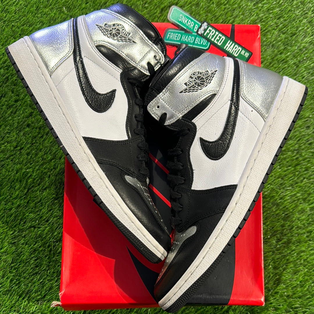 Wmns Air Jordan 1 Retro High OG 'Silver Toe'