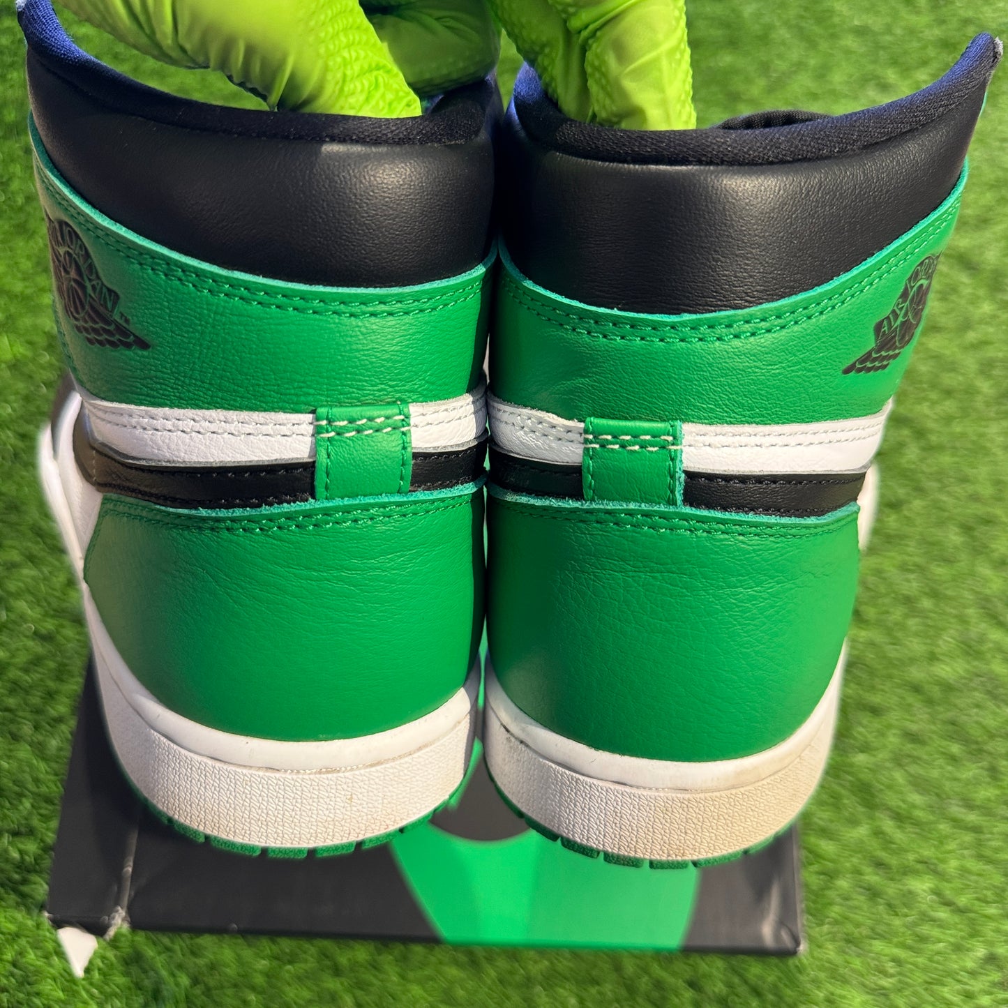 Air Jordan 1 Retro High OG 'Lucky Green'