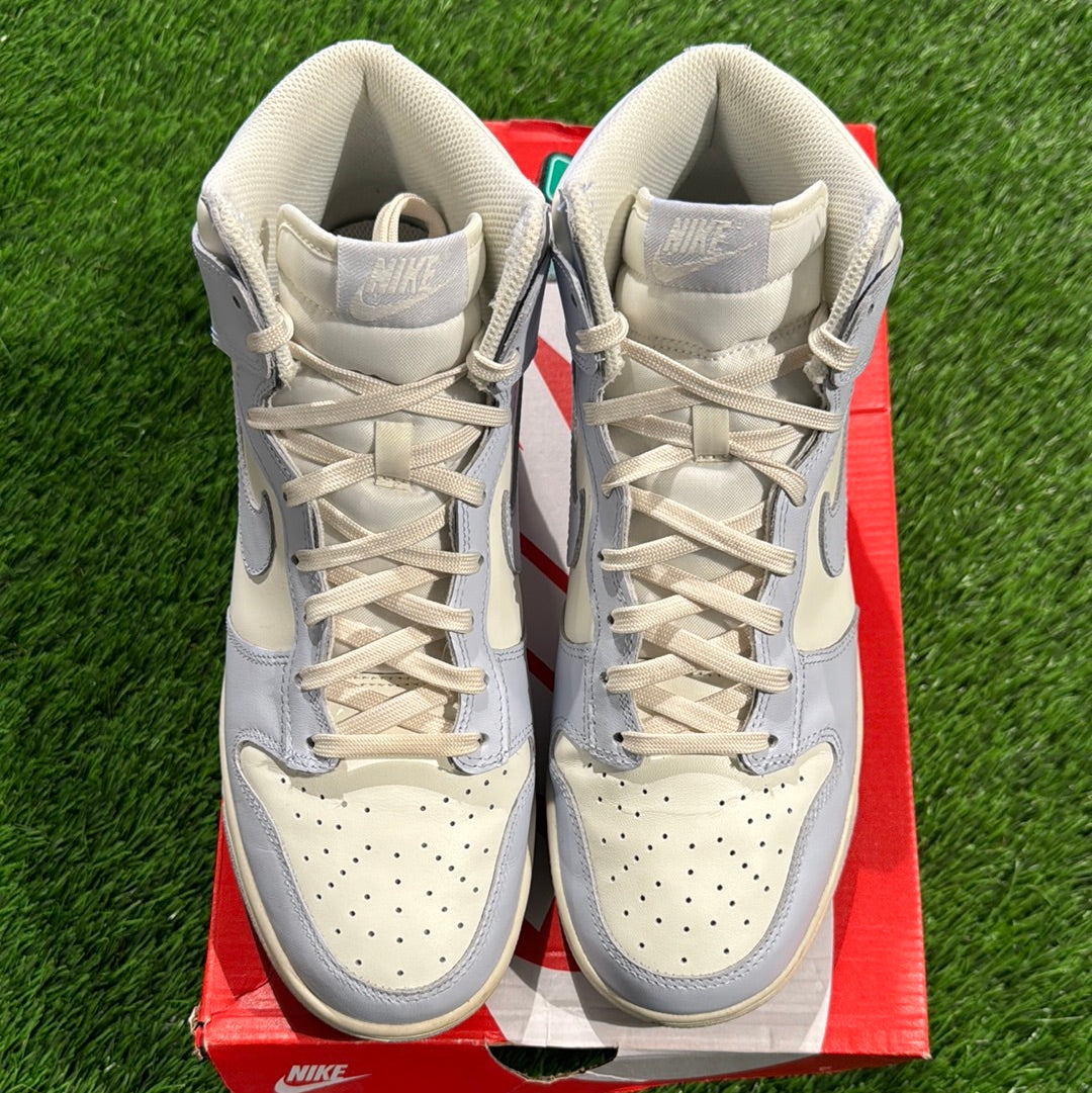 Wmns Dunk High 'Football Grey'