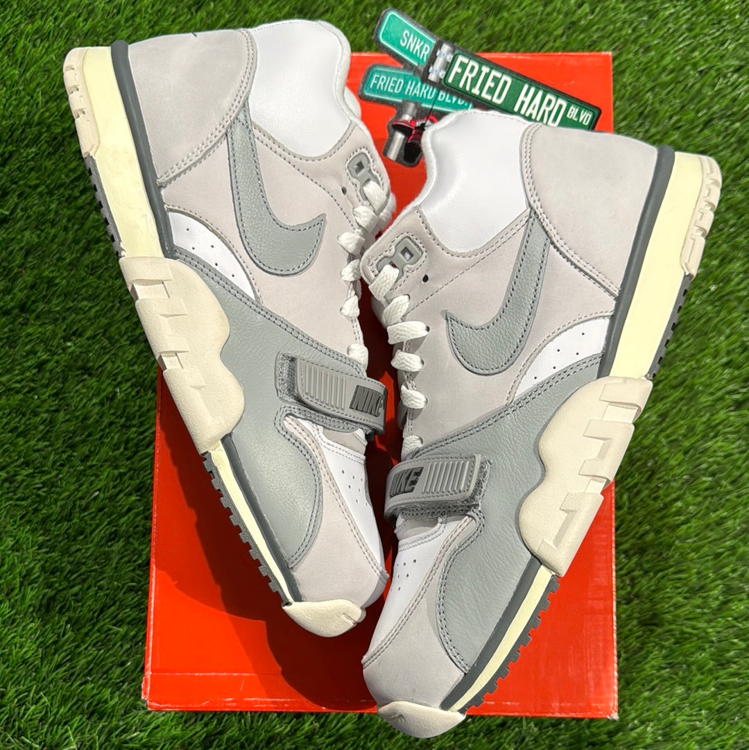 Air Trainer 1 'Photon Dust'