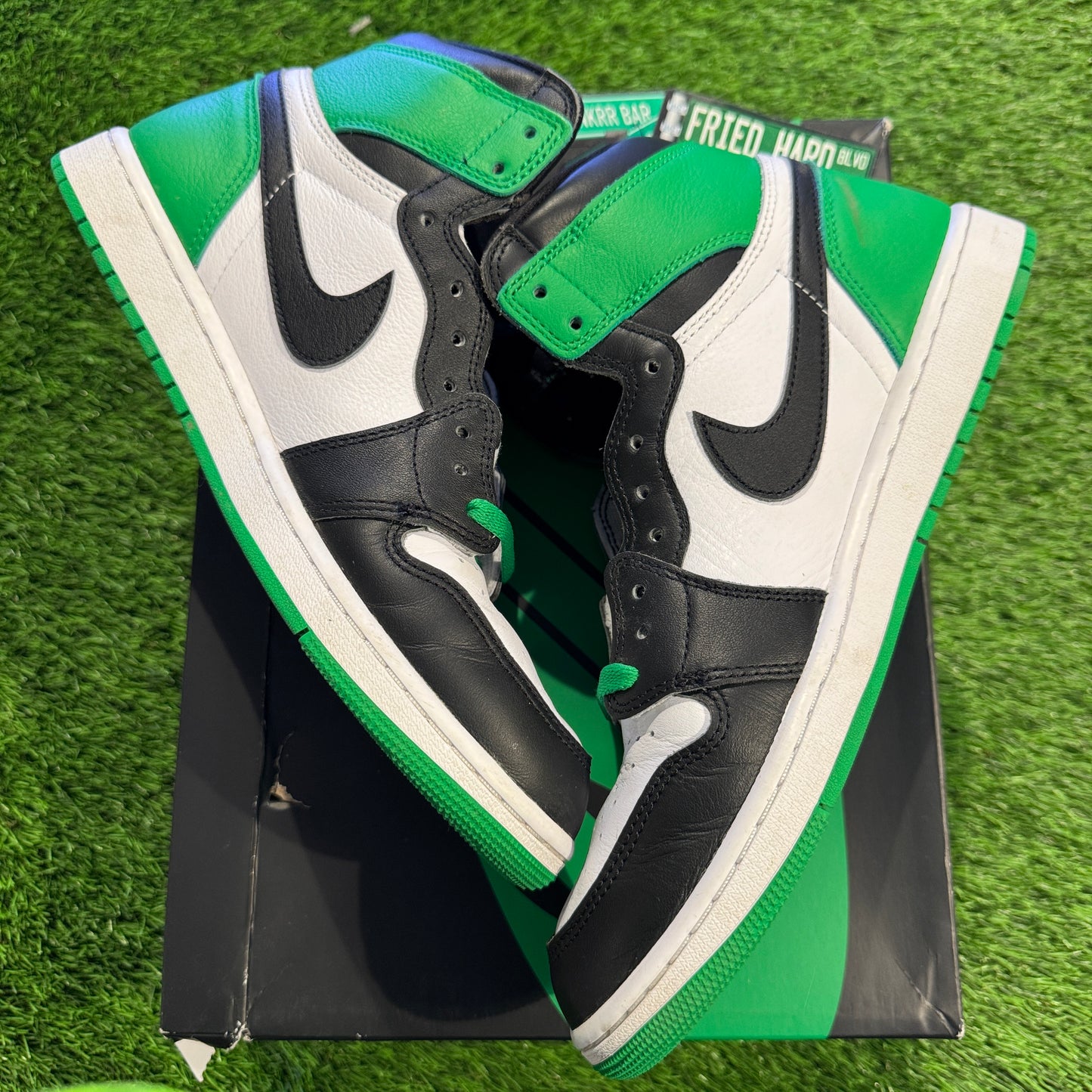 Air Jordan 1 Retro High OG 'Lucky Green'