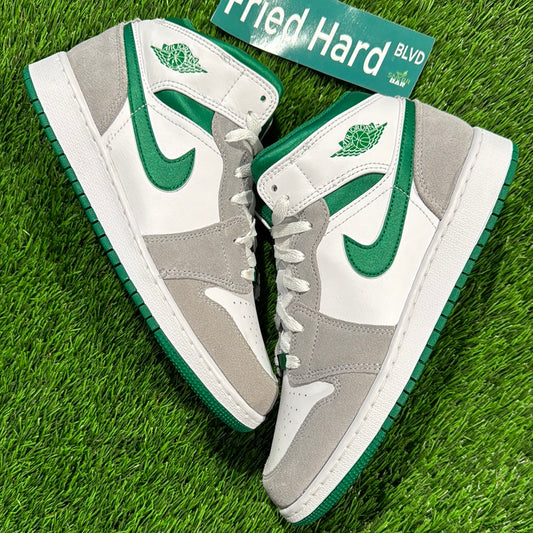 Air Jordan 1 Mid SE GS 'Grey Pine Green'