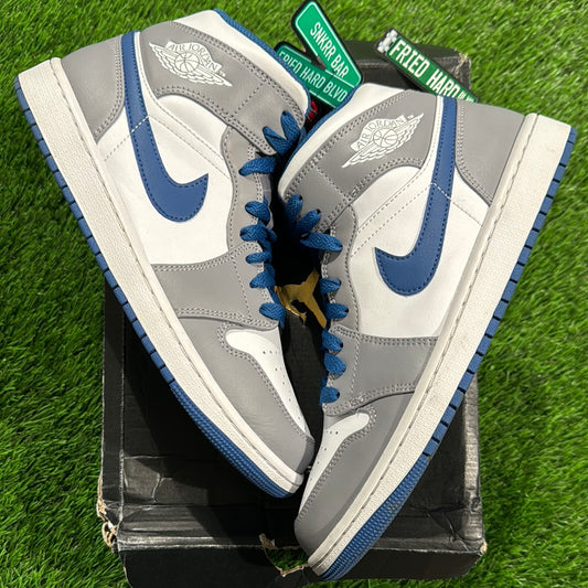 Air Jordan 1 Mid 'Cement True Blue'