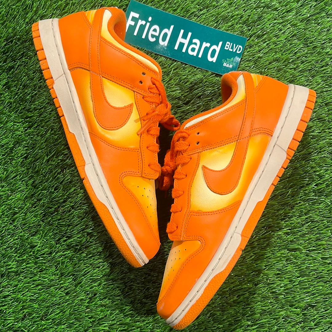 Wmns Dunk Low 'Magma Orange'