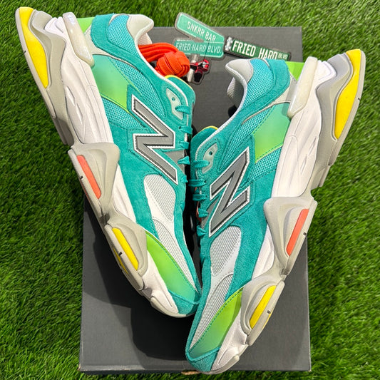 9060 'Cyan Burst' DTLR Exclusive