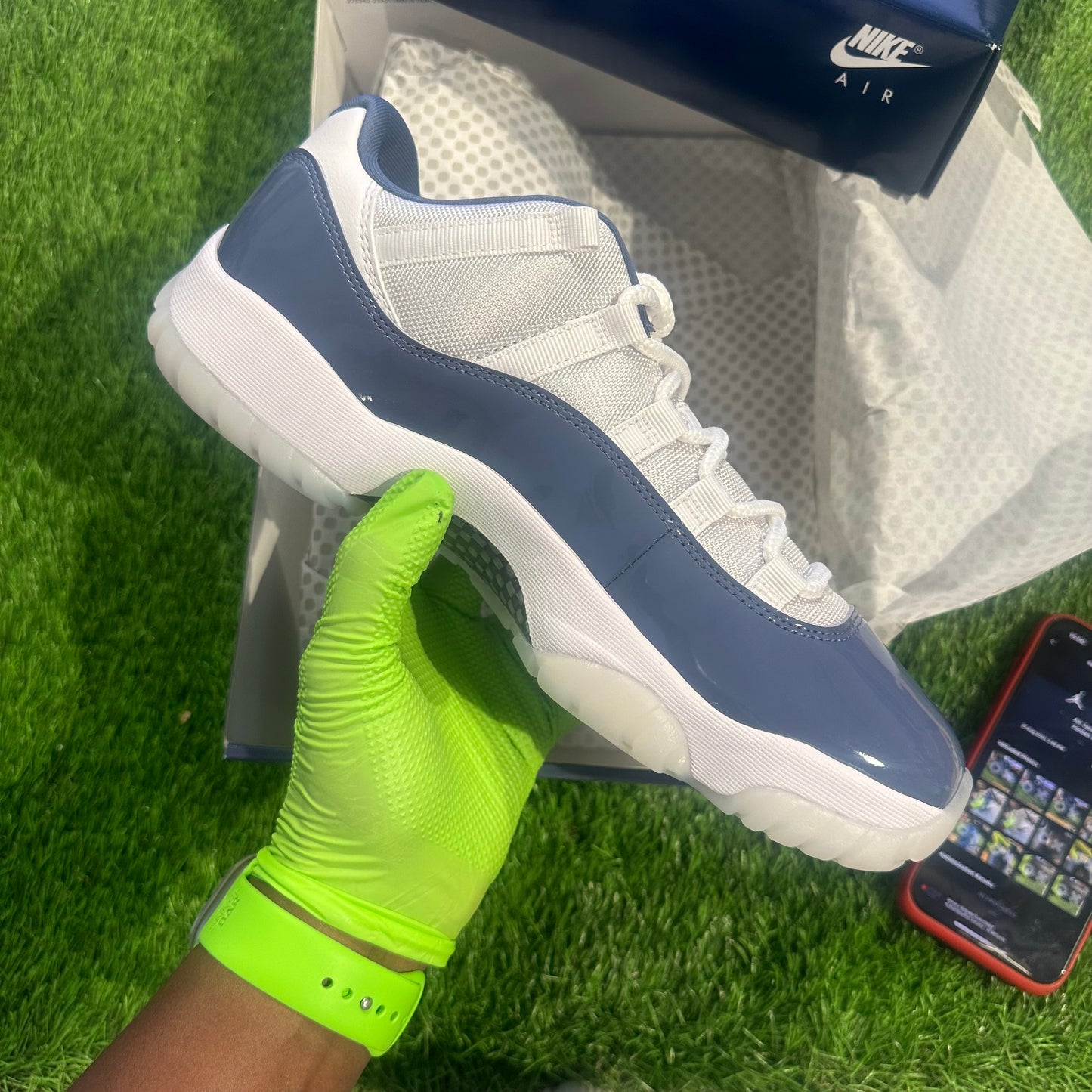 Jordan 11 Retro Low Diffused Blue