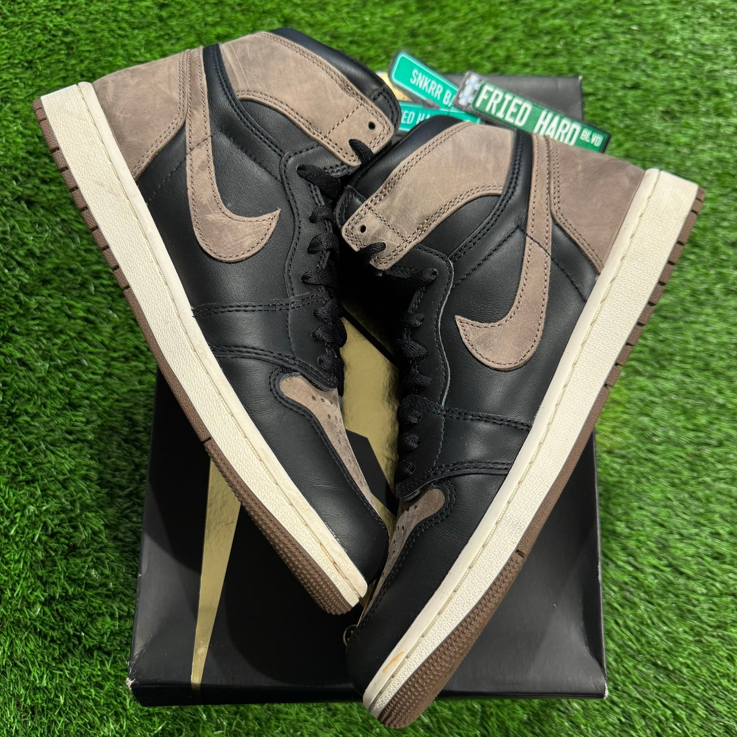 Air Jordan 1 Retro High OG 'Palomino'