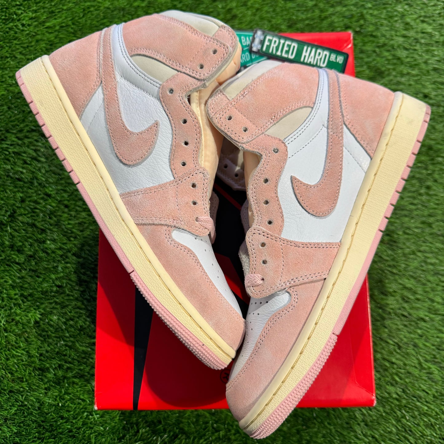 Wmns Air Jordan 1 Retro High OG 'Washed Pink'