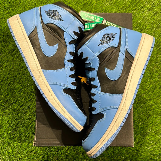 Air Jordan 1 Mid 'University Blue Black'