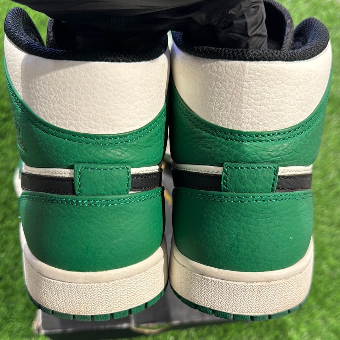 Air Jordan 1 Mid 'Pine Green'