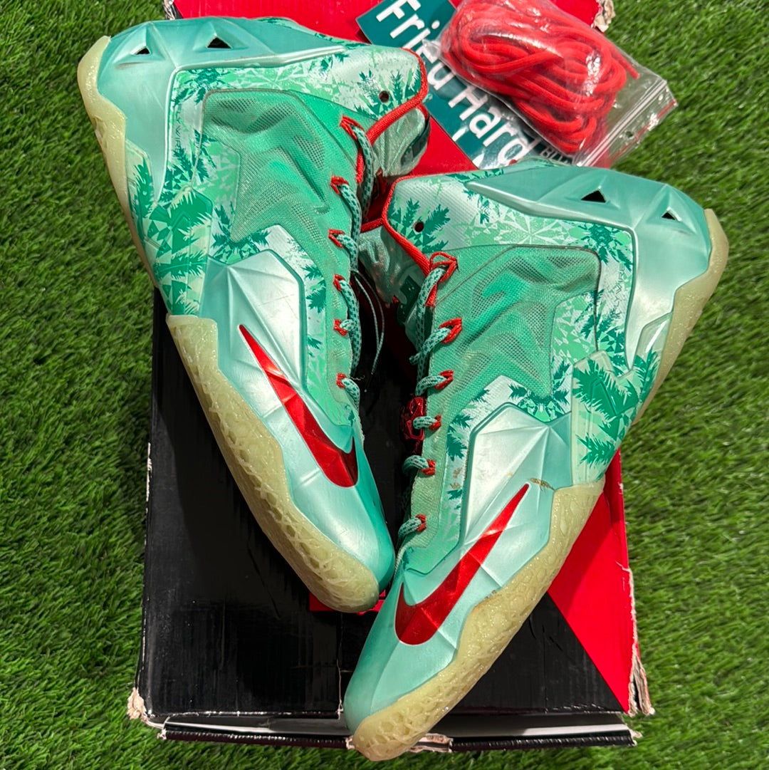 Lebron christmas outlet 11