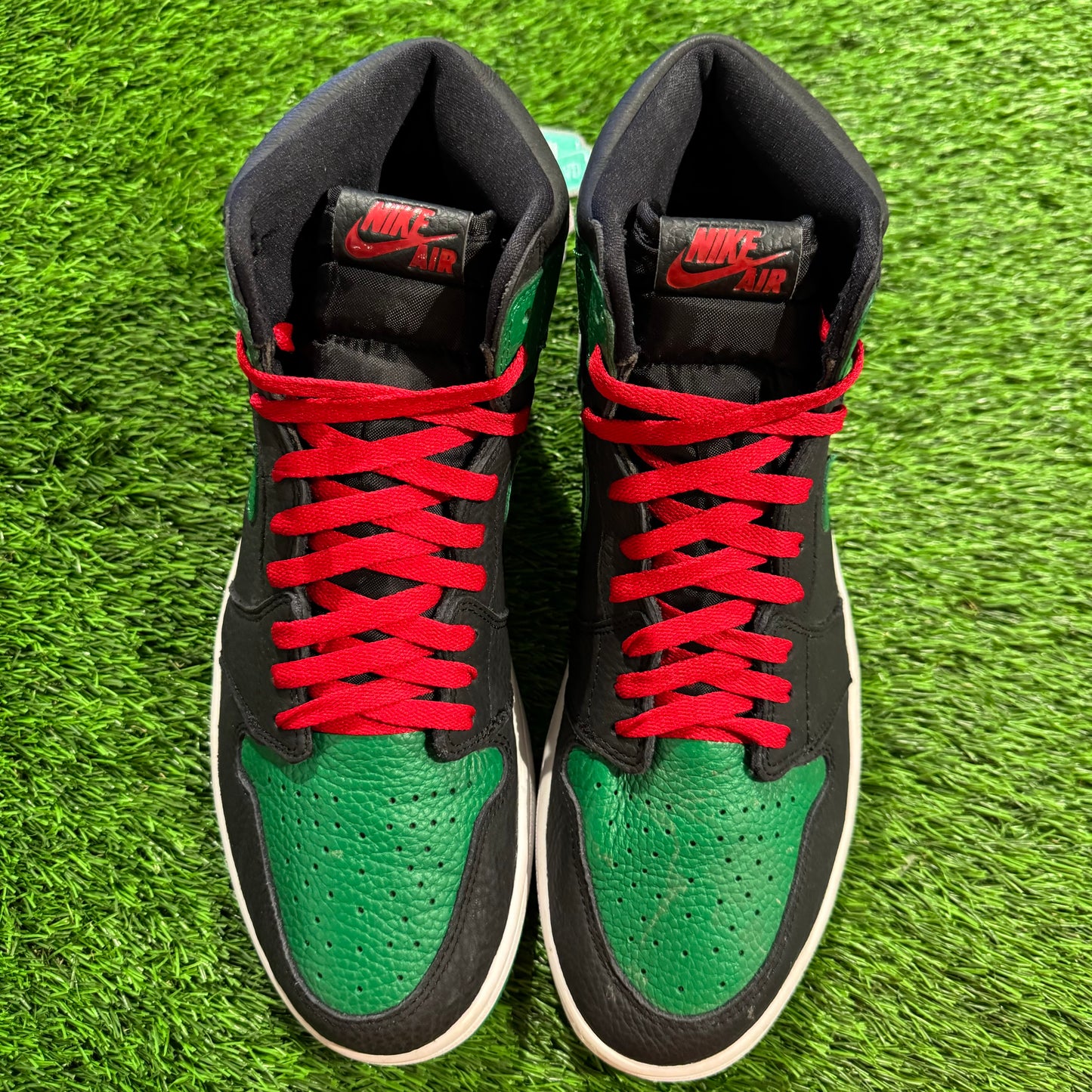 Air Jordan 1 Retro High OG 'Pine Green 2.0'