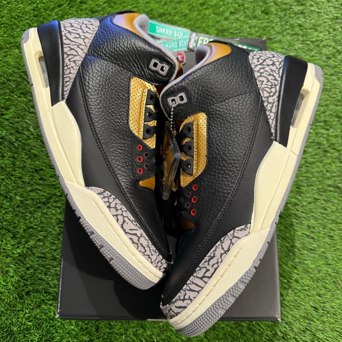 Wmns Air Jordan 3 Retro 'Black Gold'