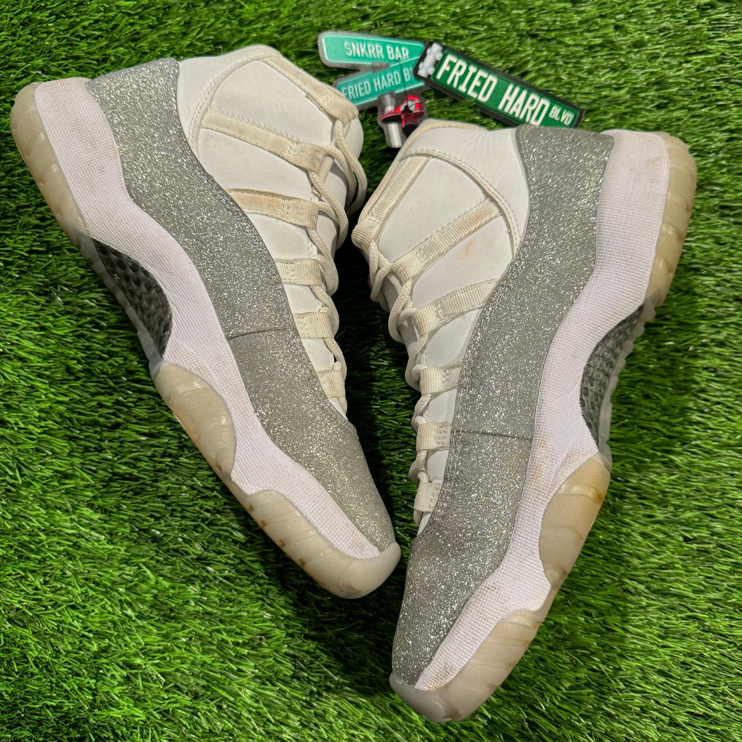 Wmns Air Jordan 11 Retro 'Vast Grey'