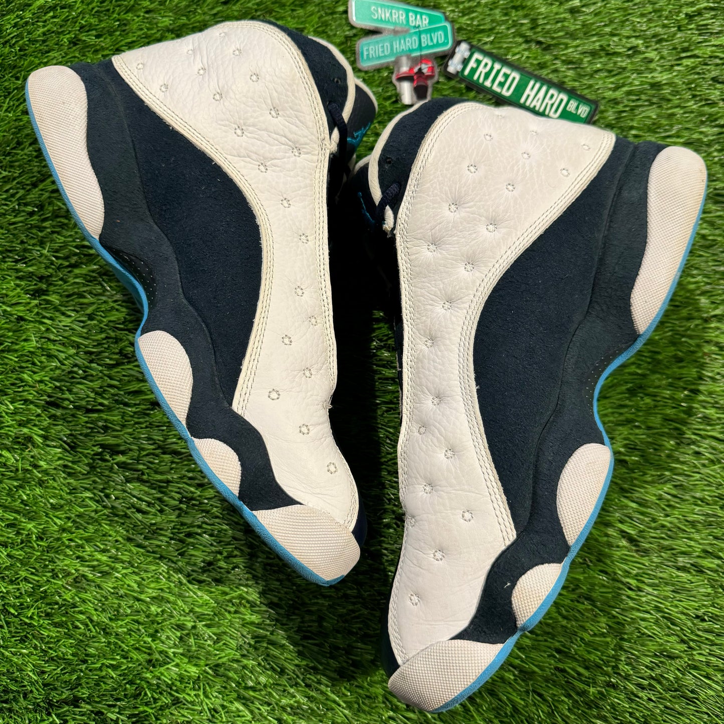 Air Jordan 13 Retro 'Obsidian'