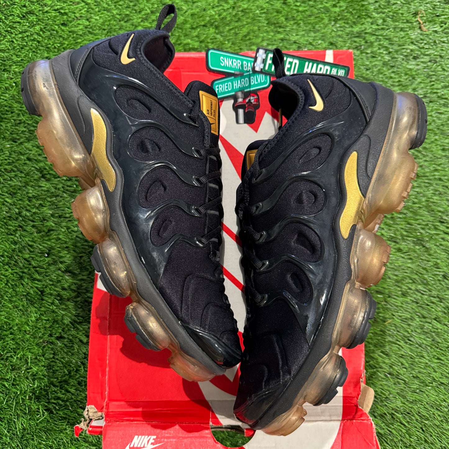 Air VaporMax Plus 'Black Gold'