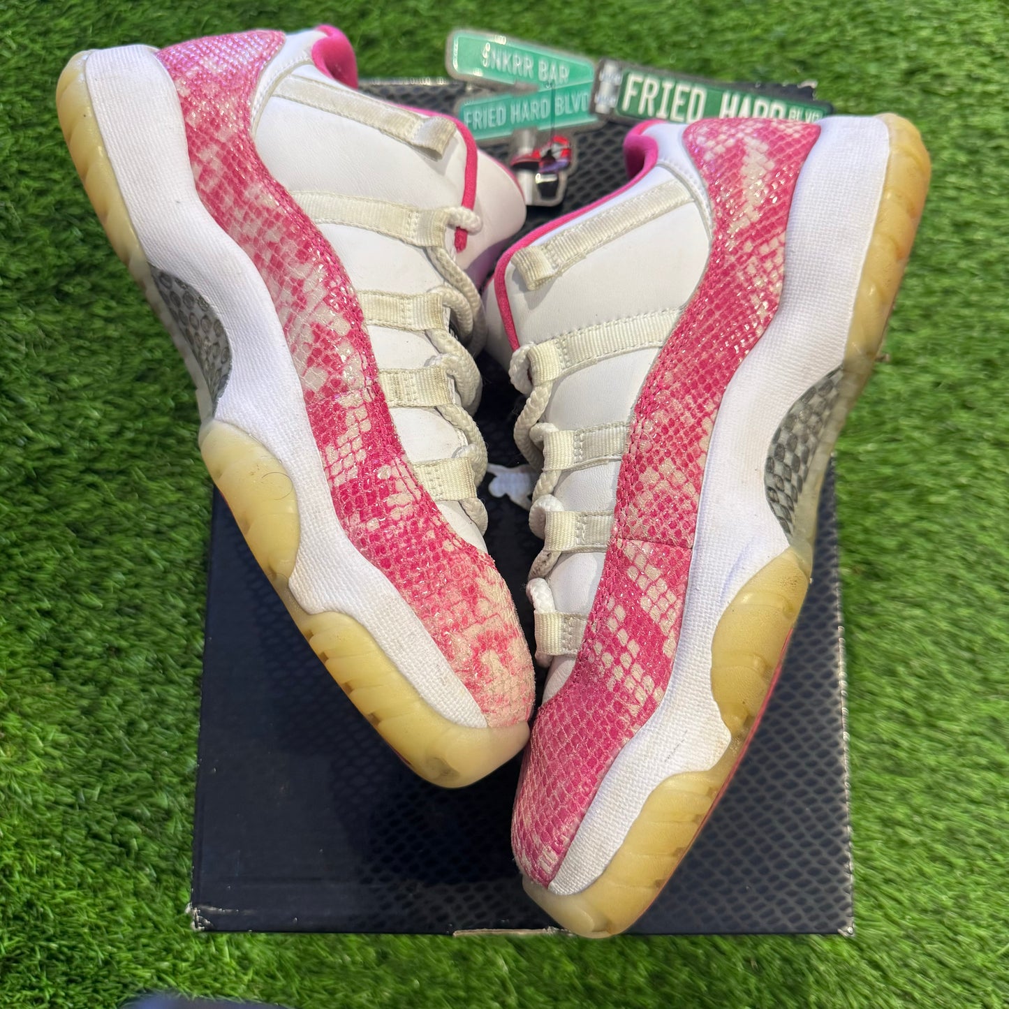 Wmns Air Jordan 11 Retro Low 'Pink Snakeskin'