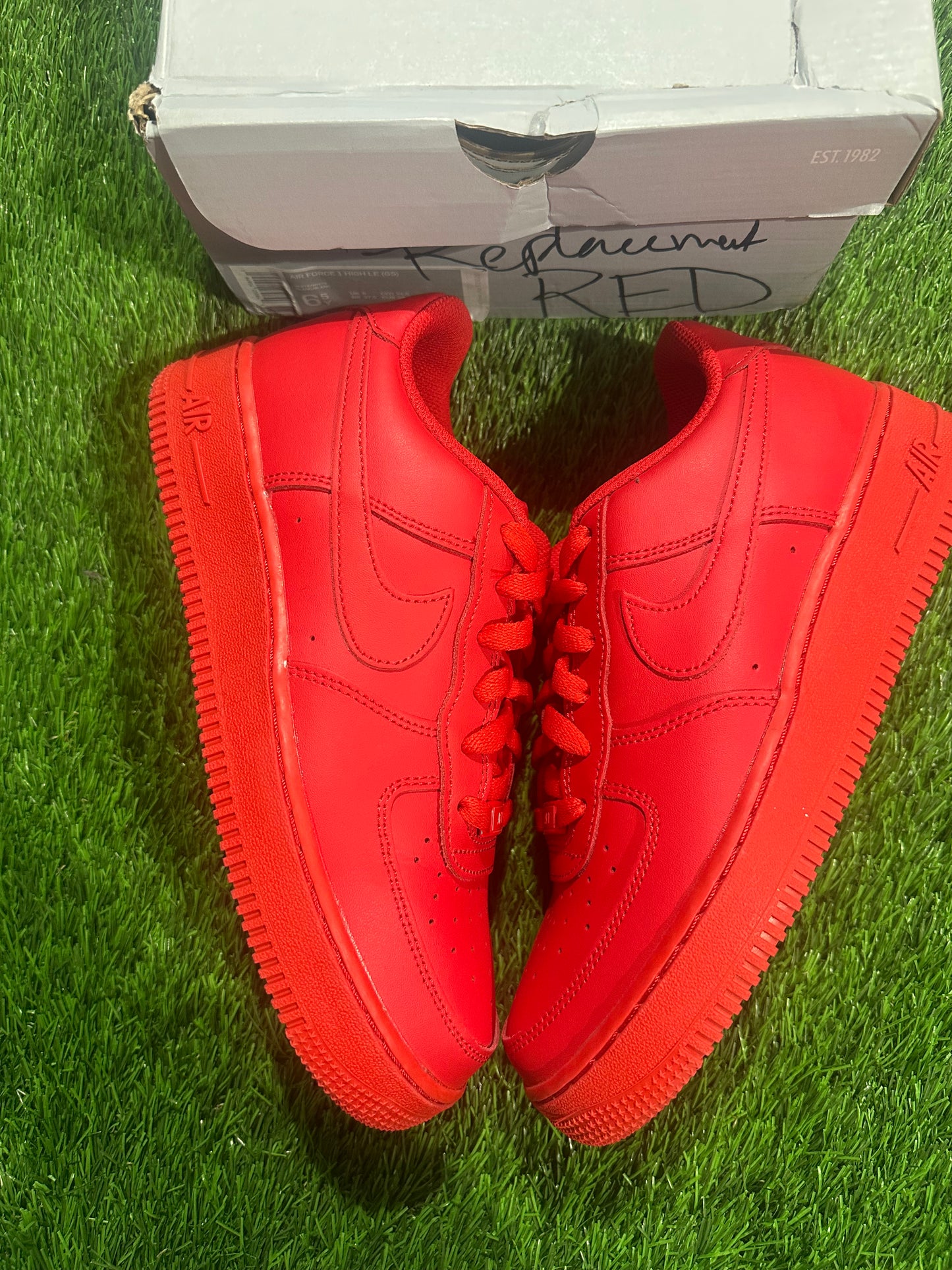 Nike Air Force 1 Low LV8 University Red (GS)