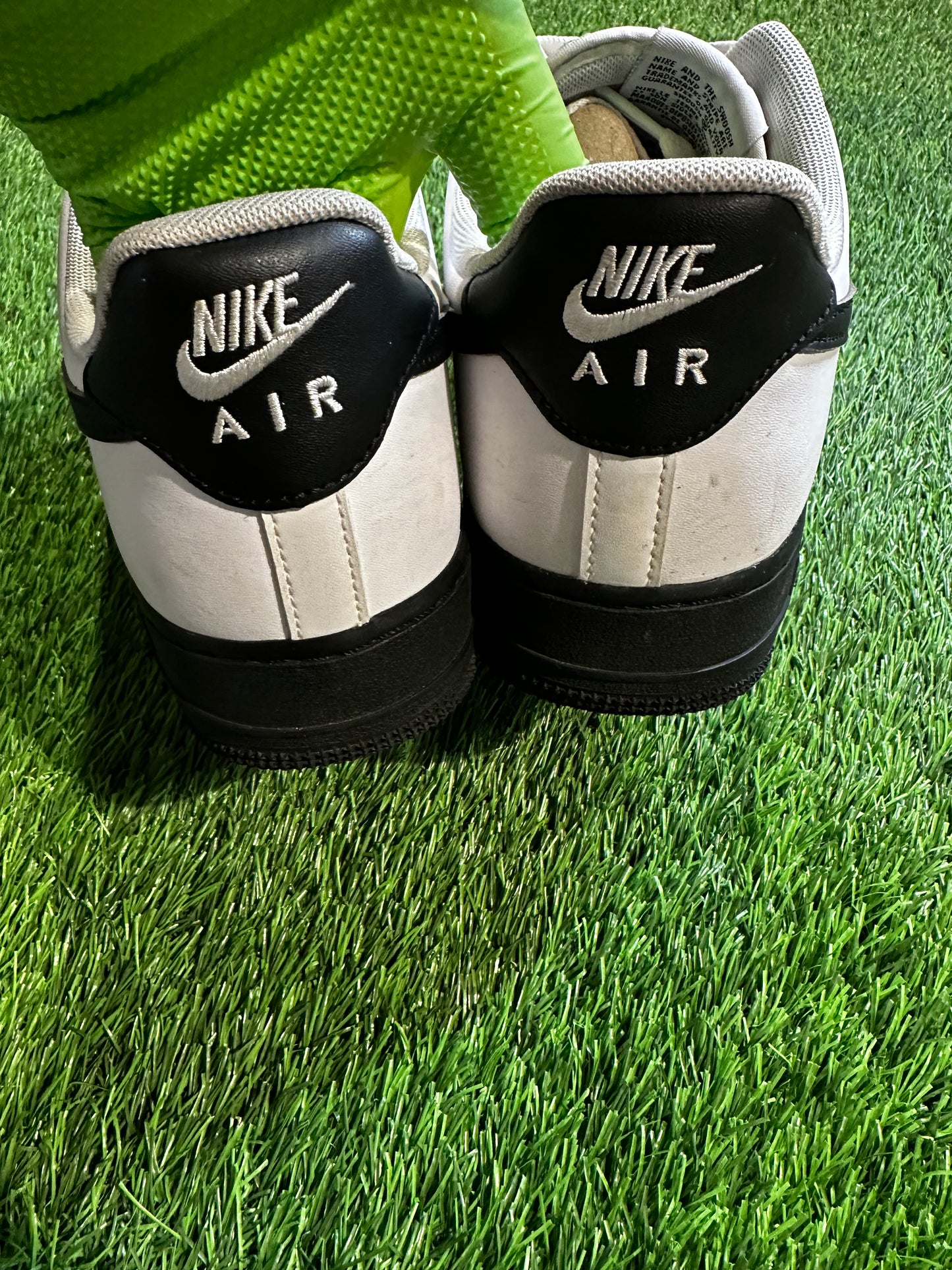 Nike Air Force 1 Low White Black Midsole