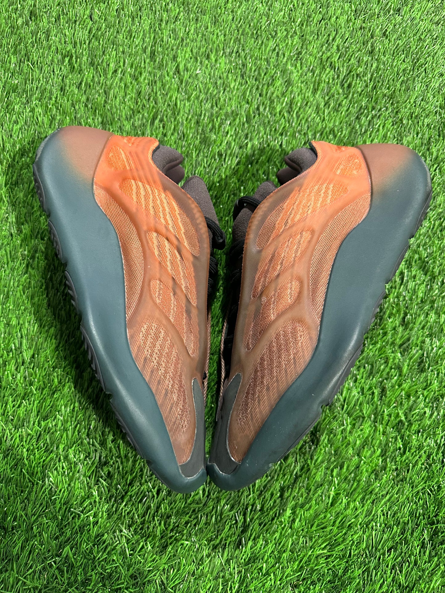 adidas Yeezy 700 V3 Copper Fade