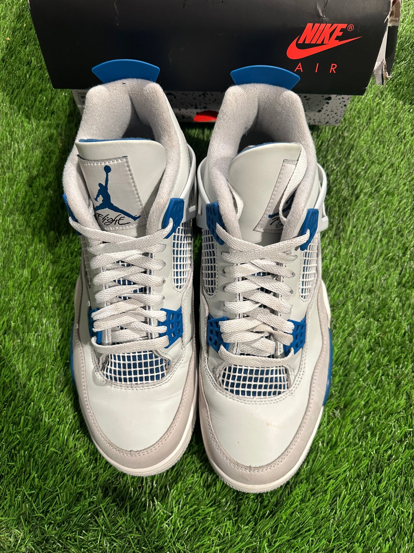 Jordan 4 Retro Military Blue (2024)