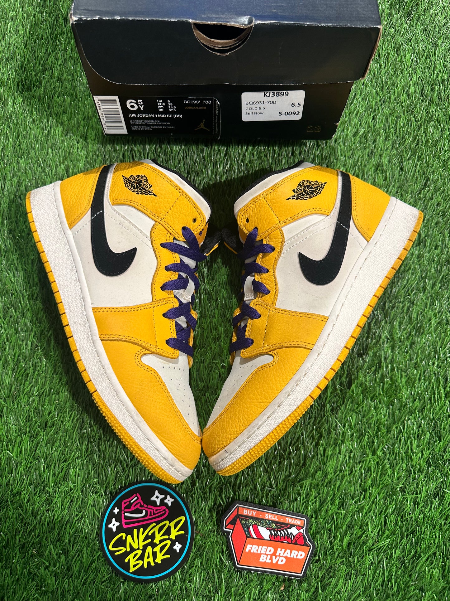 Jordan 1 Mid SE Lakers (GS)