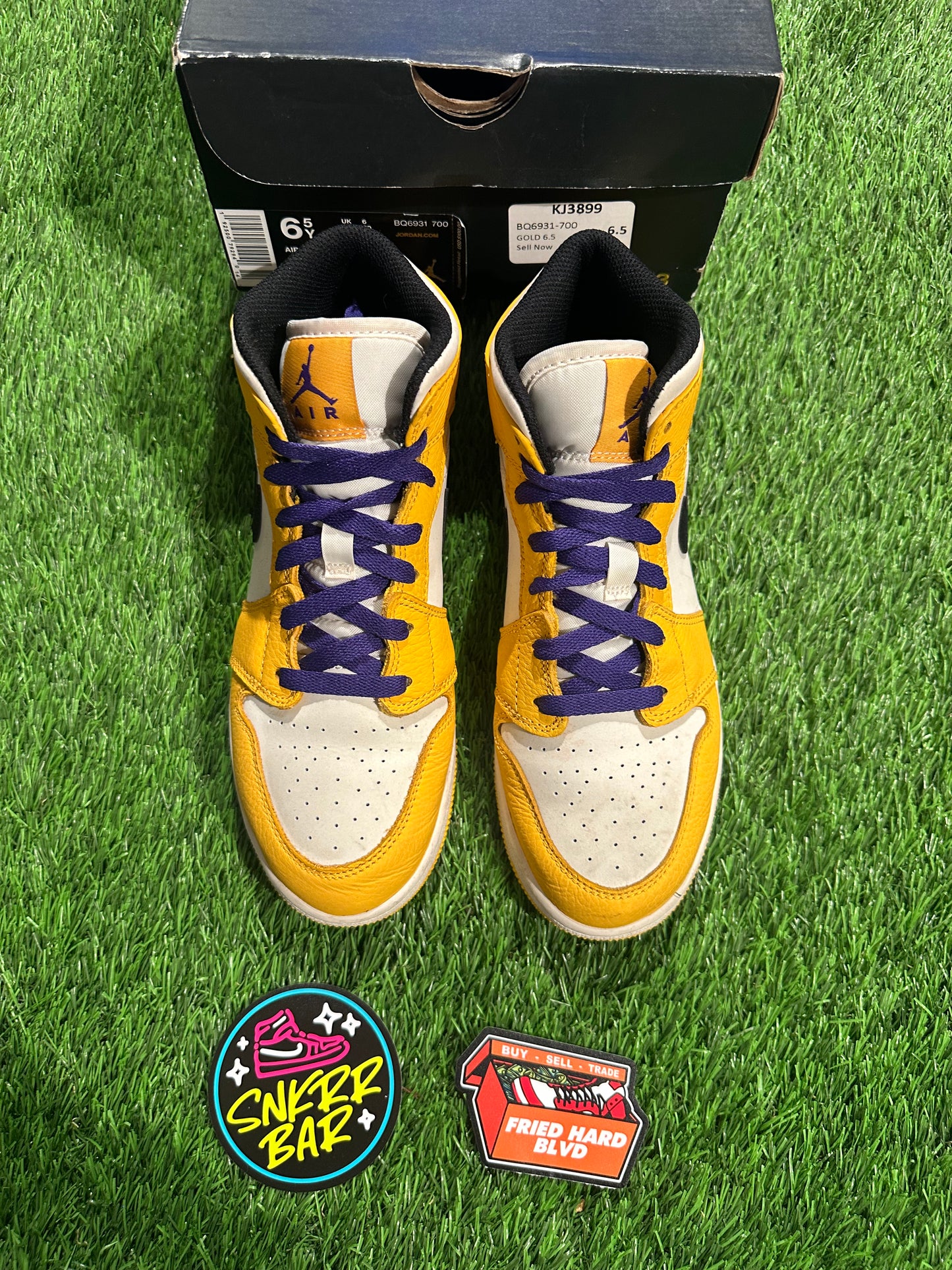 Jordan 1 Mid SE Lakers (GS)