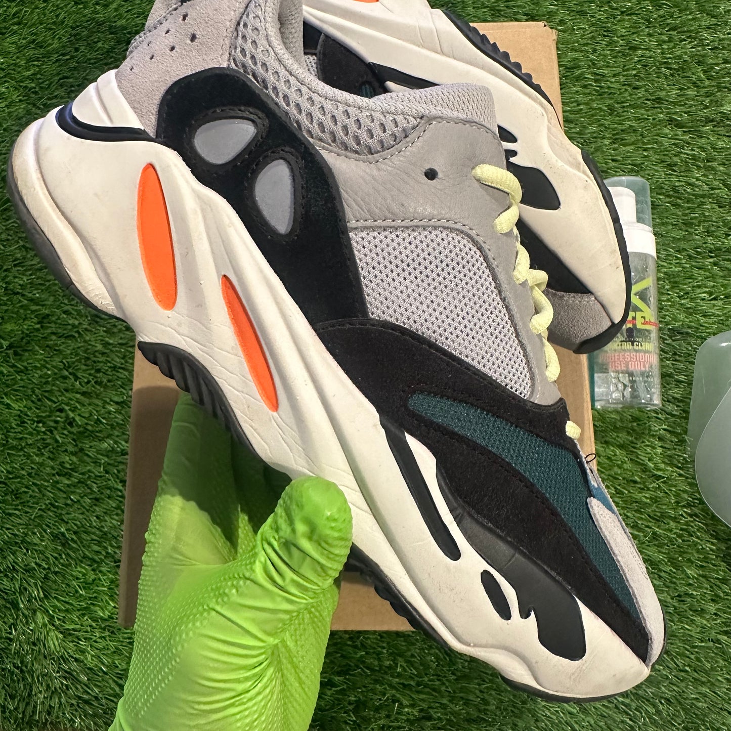 Yeezy Boost 700 'Wave Runner' 2023