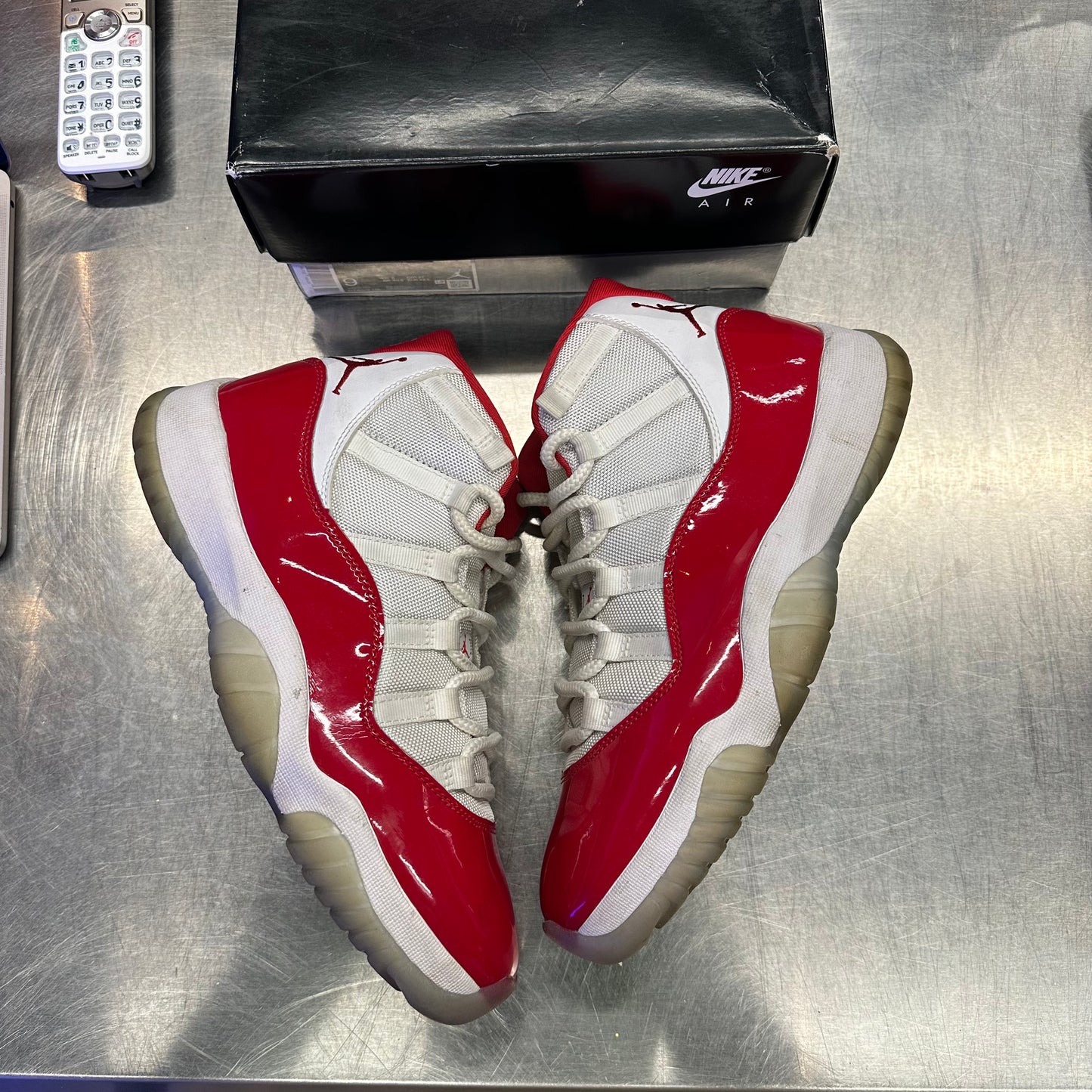 Jordan 11 Retro Cherry (2022)