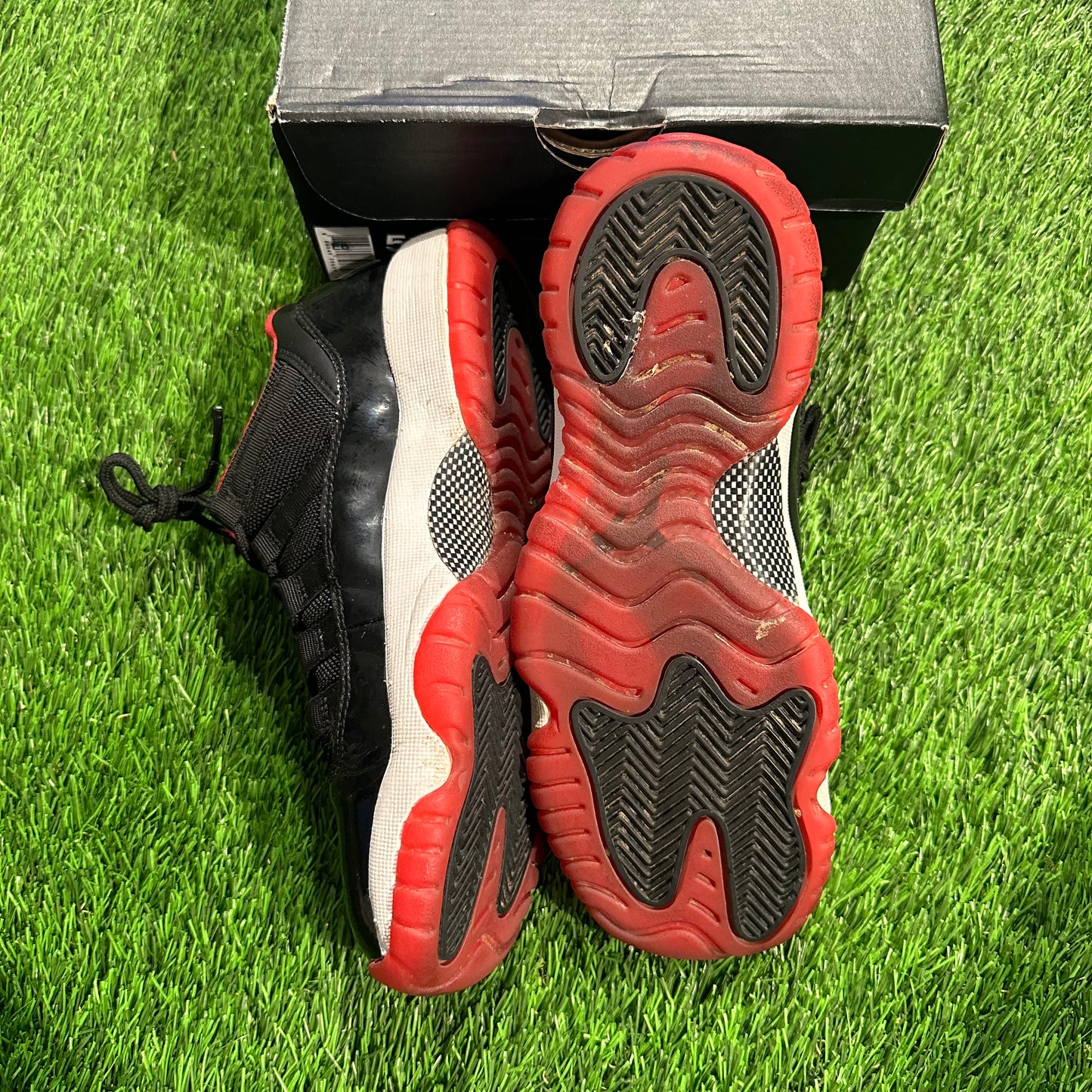 Jordan 11 Retro Low Bred (GS)