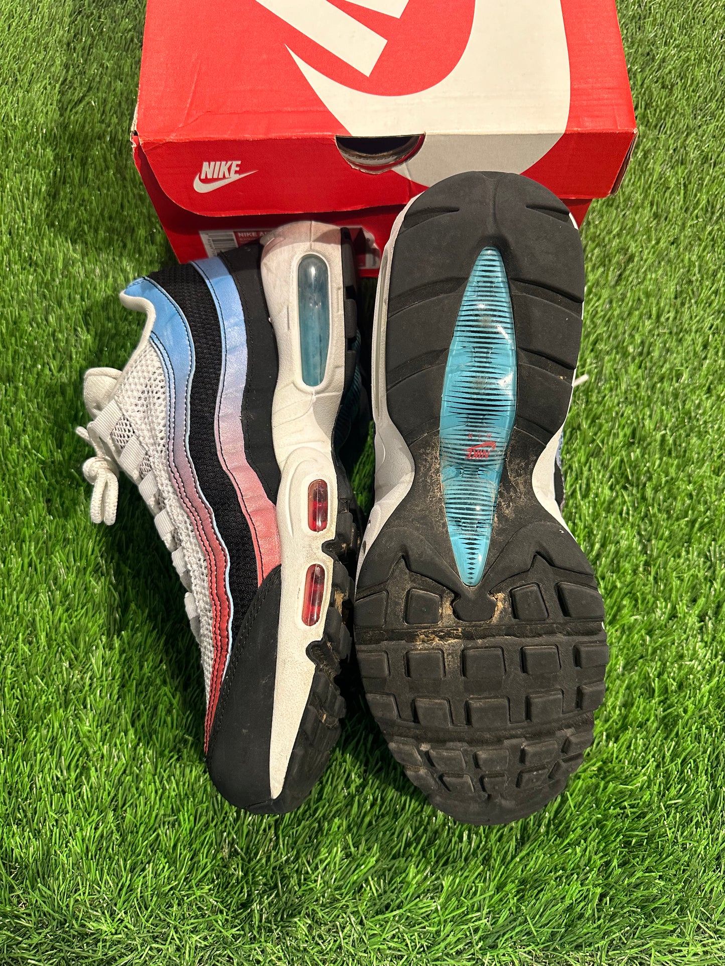 Nike Air Max 95 Blue Red Gradient