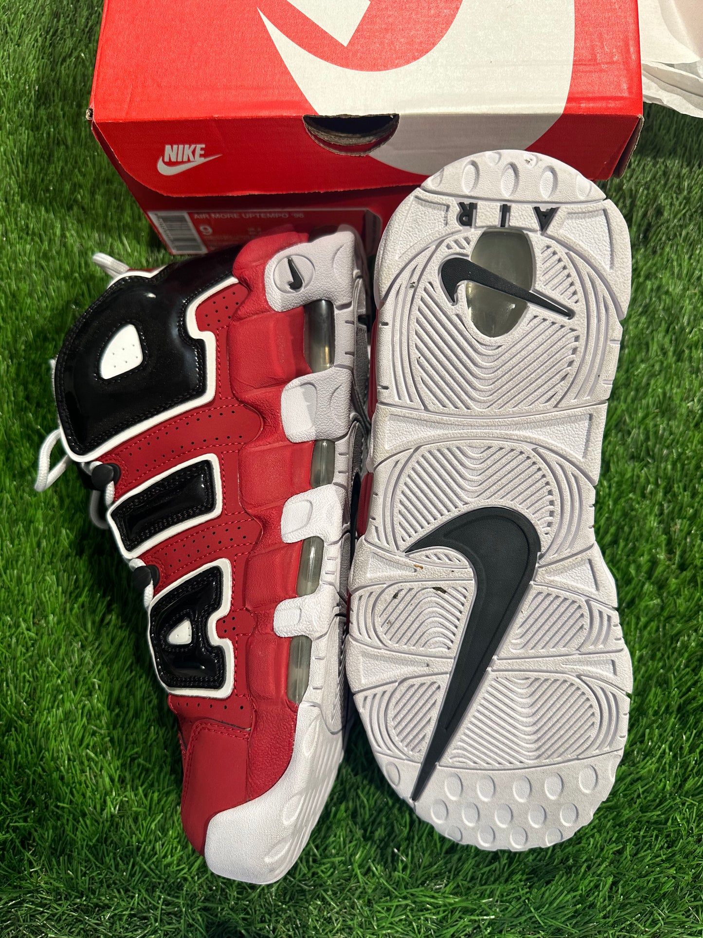 Nike Air More Uptempo Bulls Hoops Pack