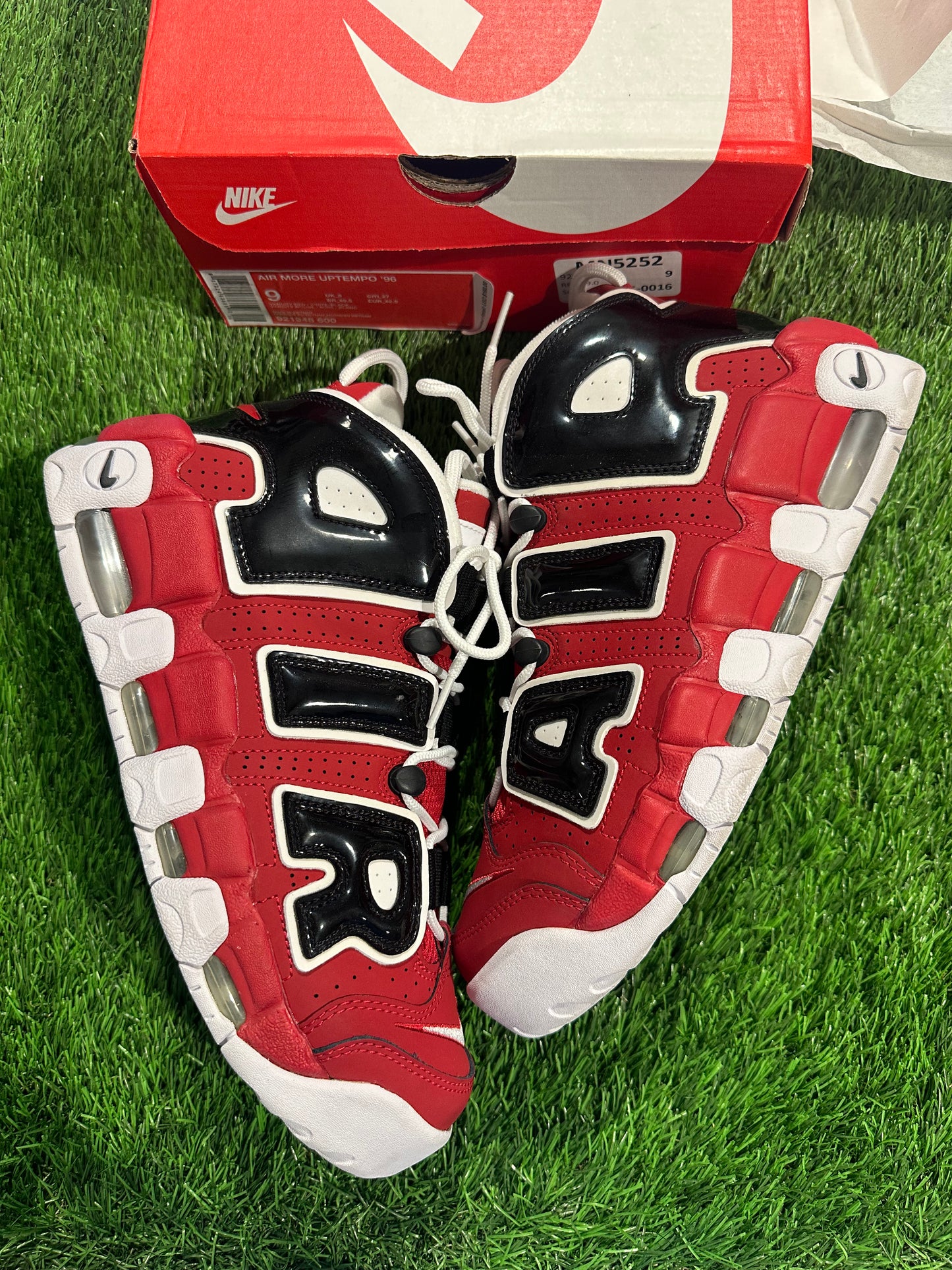 Nike Air More Uptempo Bulls Hoops Pack