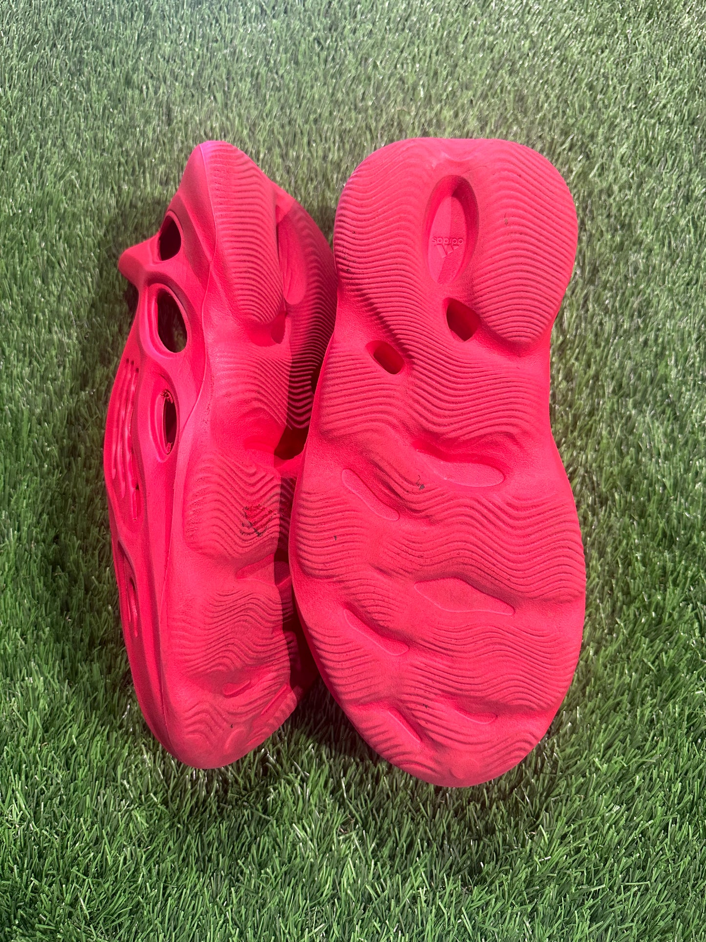 adidas Yeezy Foam RNNR Vermillion