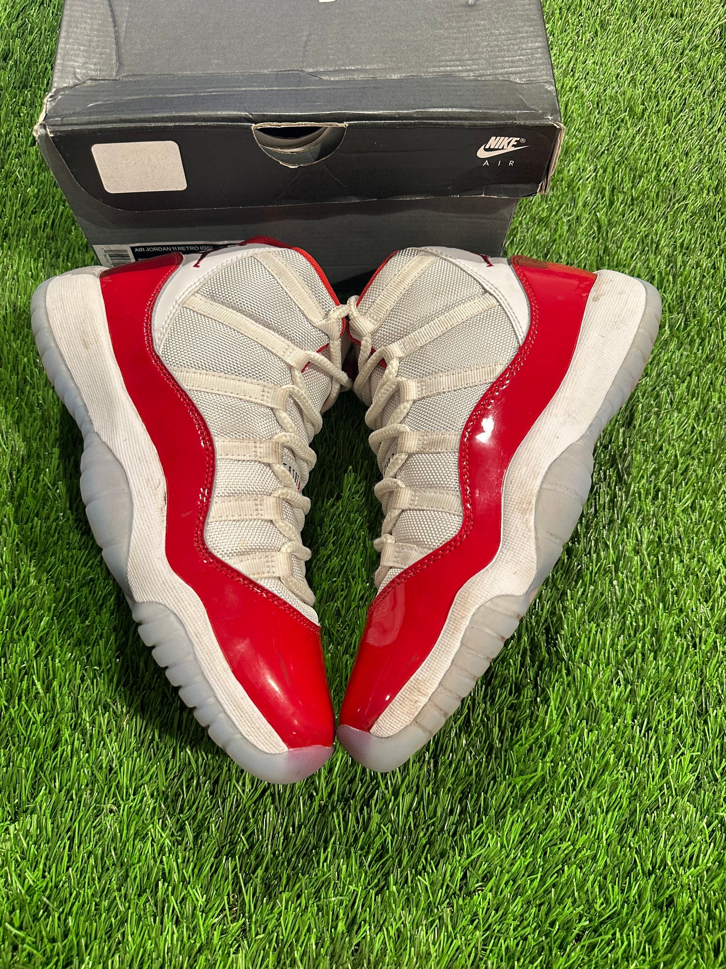 Jordan 11 Retro Cherry (2022) (GS)