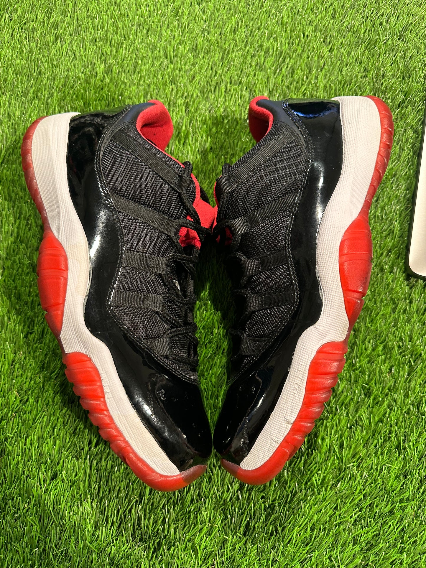 Jordan 11 Retro Low Bred