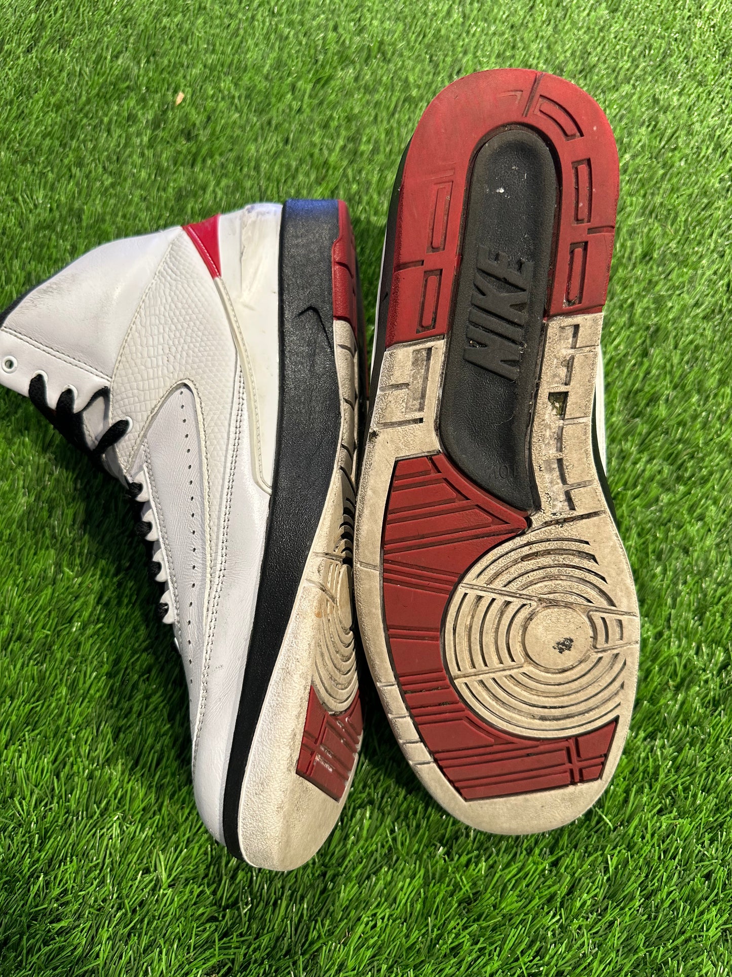 Jordan 2 Retro OG Chicago (2022)