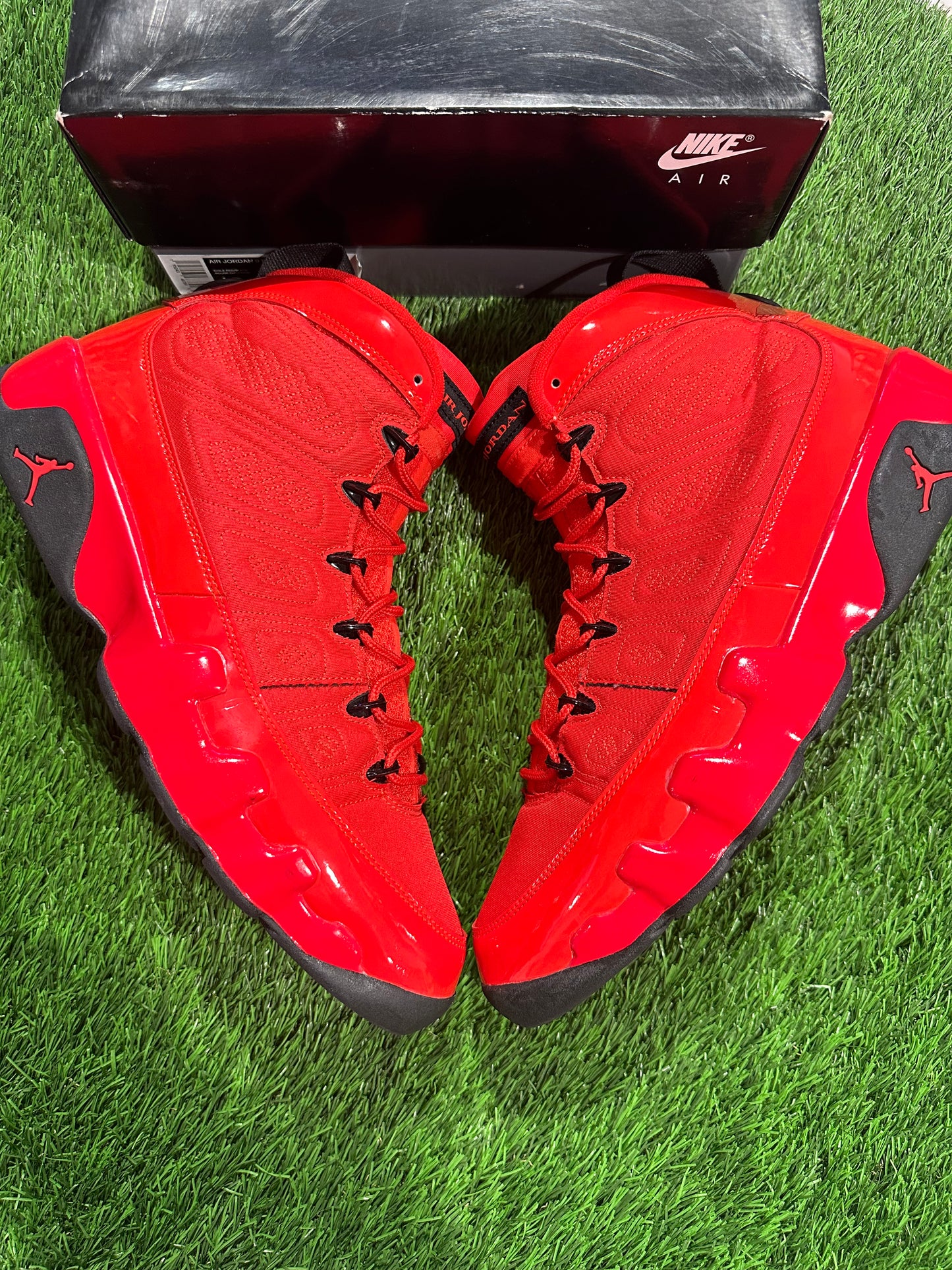 Jordan 9 Retro Chile Red