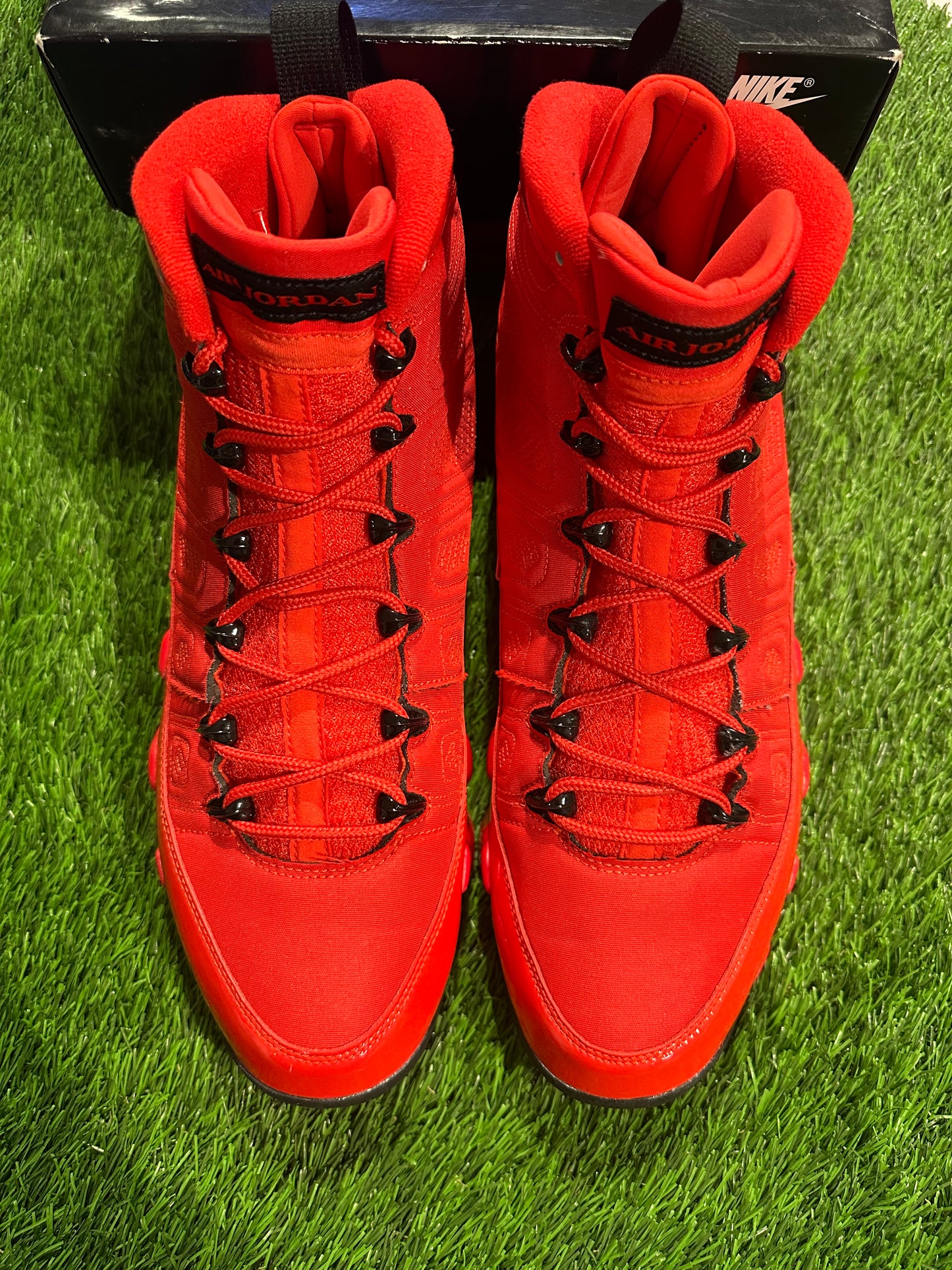 Jordan 9 Retro Chile Red