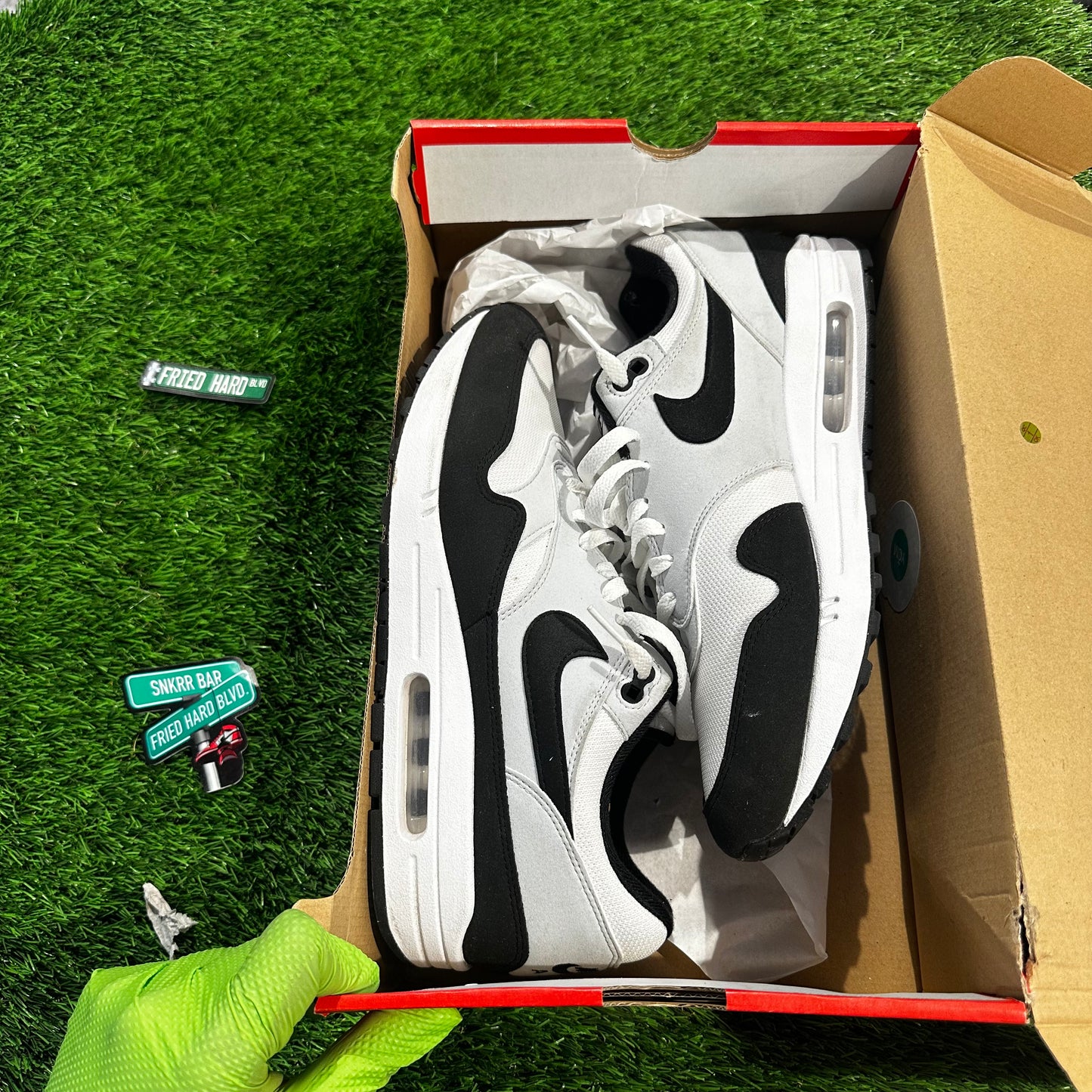 Air Max 1 'White Black'