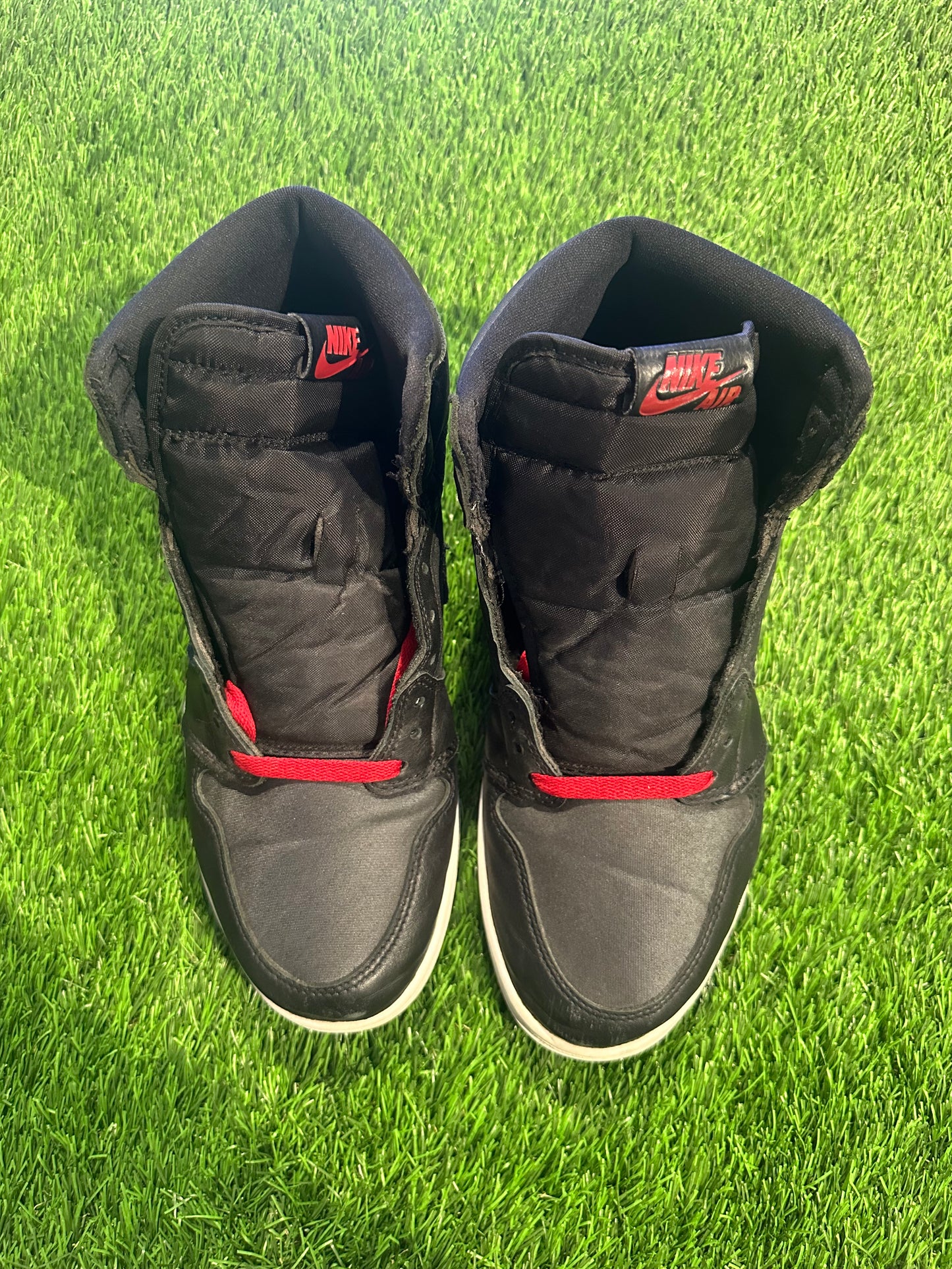 Jordan 1 Retro High Black Satin Gym Red