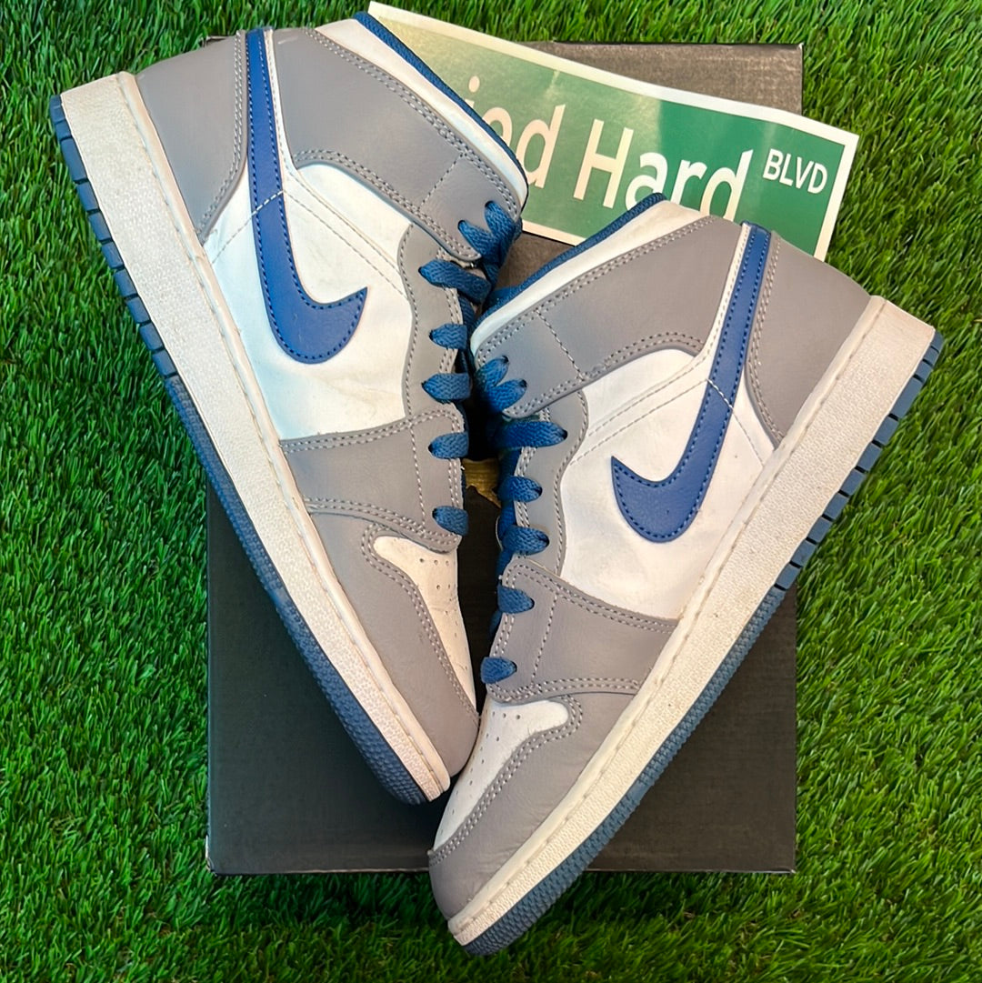 Air Jordan 1 Mid GS 'Cement True Blue'