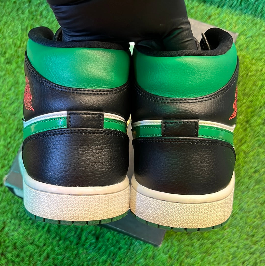 Air Jordan 1 Mid 'Pine Green'