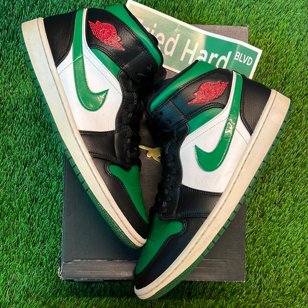 Air Jordan 1 Mid 'Pine Green'